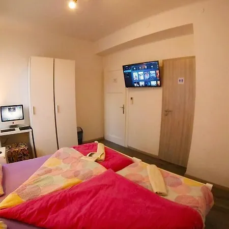Crogrey Twin Apartment *
